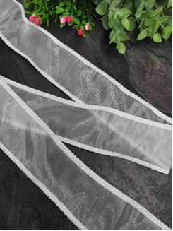 Лента с декоративным пушистым краем 4см. (белый), метр